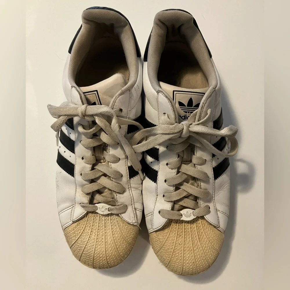 Men’s US 10 ADIDAS SUPERSTAR 2 Trainers White Navy Stripe Athletic Shoes Used - Picture 3 of 10